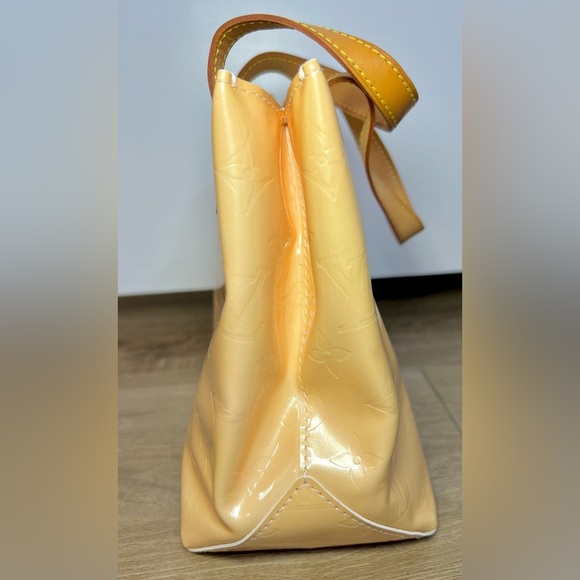 Louis Vuitton Perle Monogram Vernis Reade PM (vintage) Authentic - EUC - Picture 4 of 10